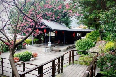 Taipei Day Tour including Taipei 101, Din Tai Fung and Hot Spring Experience