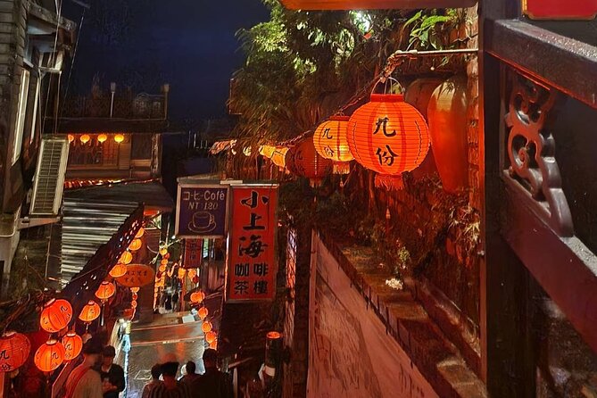 Taipei day tour(northeast coast tour or city tour) MERCEDES VAN - The northeast coast route: Yehliu, Jiufen, and Shifen