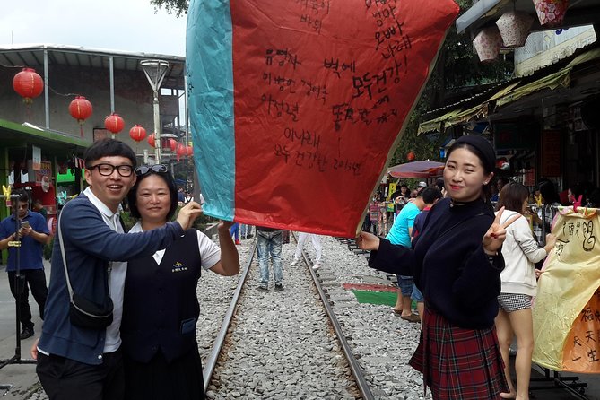 Taipei day tour(northeast coast tour or city tour) MERCEDES VAN - Who should book this Taipei tour?