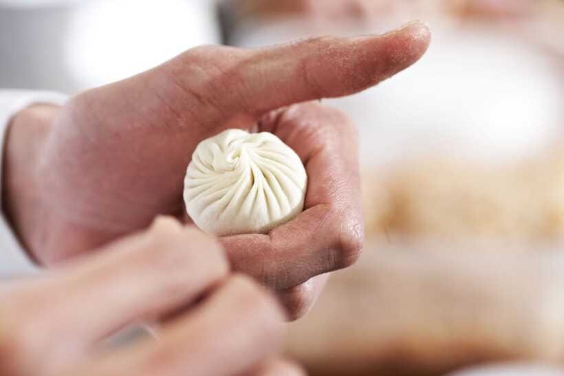 Taipei: Din Tai Fung Restaurant Experience - Service, pace, and the dining room experience