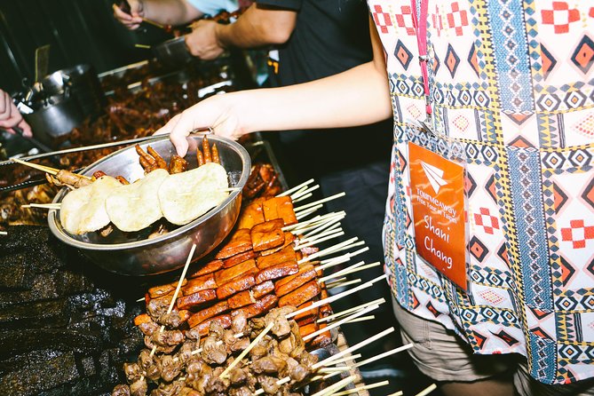 Taipei Food Tour: Night Market & Convenience Store(Food Included) - Huaxi Street Night Market and Its More Adventurous Side