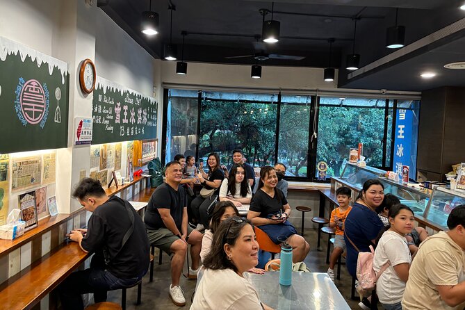 Taipei Foodie and History Walking Tour - Walking from Beimen into old Taipei