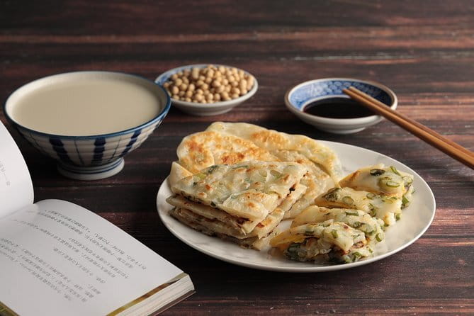 Taipei Foodie Tour - The guides can shape the whole evening