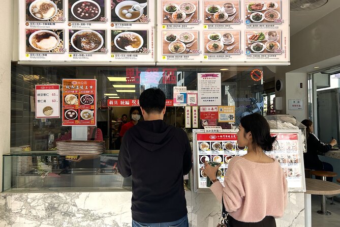 Taipei Hidden Eats, Market & Street Food Tour with 8+ Tastings - Yongkang Street brings a different Taipei