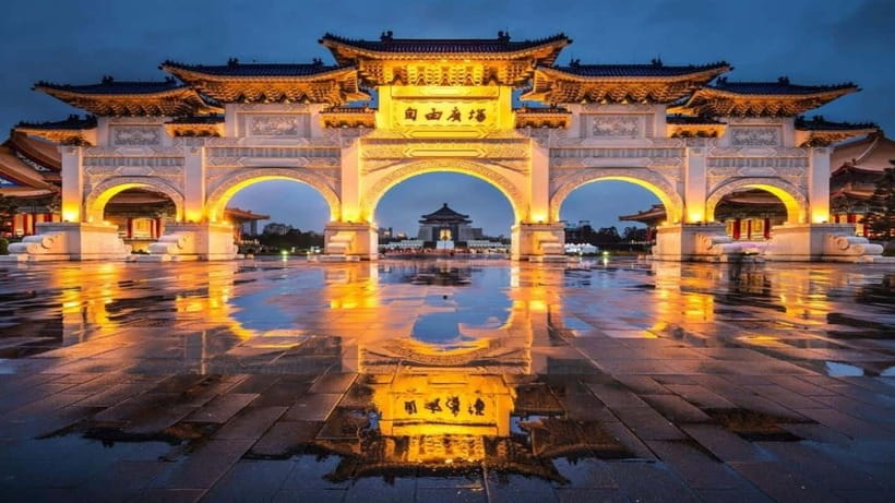 Taipei: Highlight Attractions Walking Tour - A three-hour introduction to Taipei