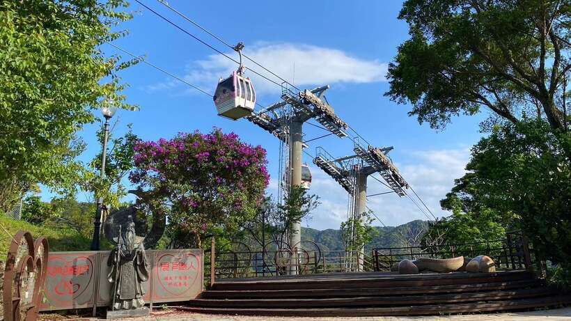 Taipei: Maokong Cable Car 1 day Pass - Why the Maokong Gondola feels different from ordinary sightseeing