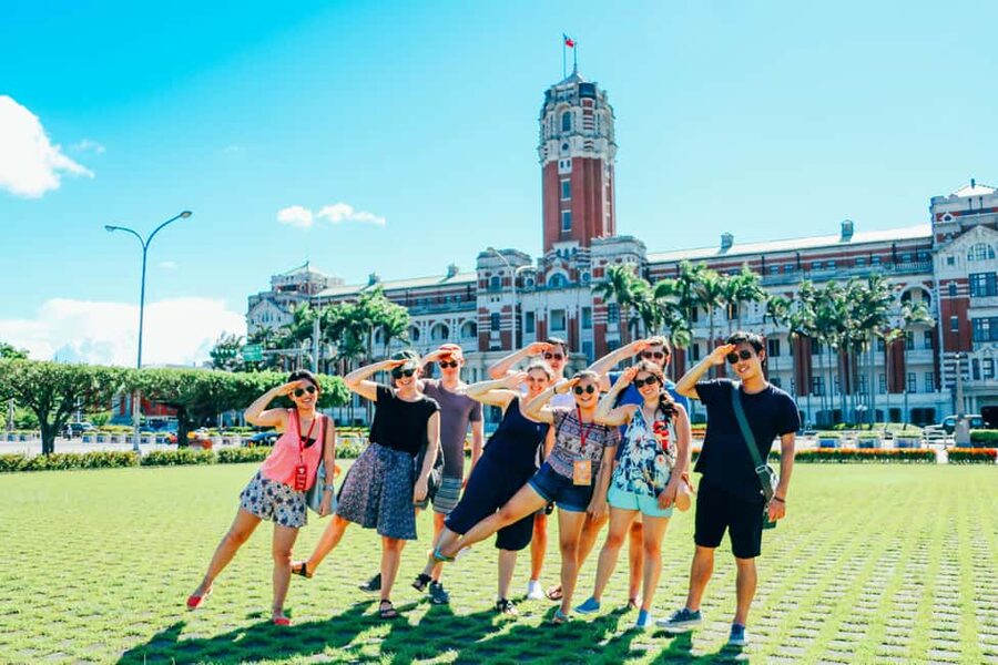 Taipei: Old Town Walking Tour - National Museum of Taiwan and the first layer of Taipei