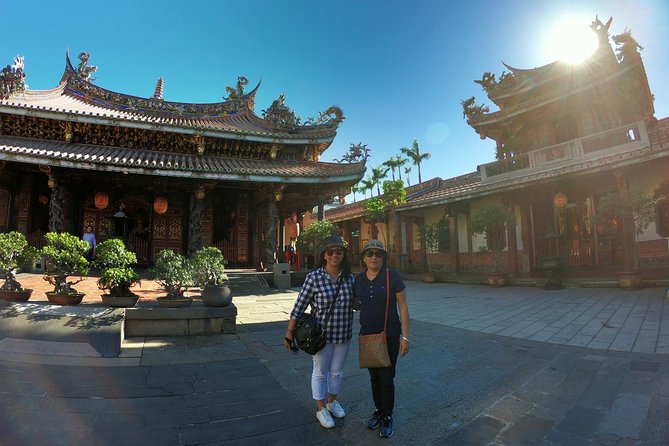 Taipei: Private Car Charter Tour - Chiang Kai-shek Memorial Hall and Taipei’s civic scale