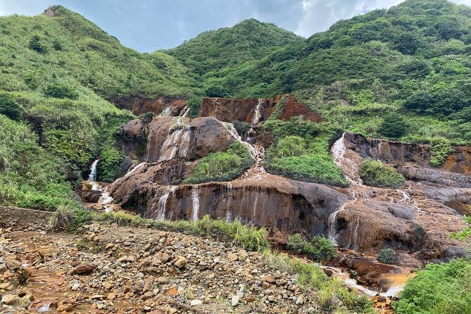 Taipei's Old Gold Rush Town: Jiufen Guided Night Tour - Baoshishan Lookout is the visual high point
