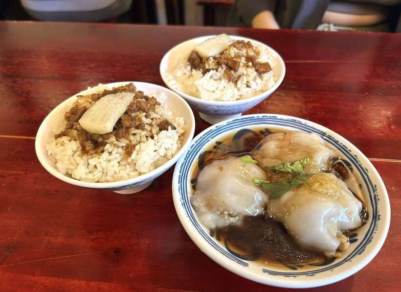 Taipei: Street Food & Hidden Eats Night Market Food Tour - Why this Taipei food walk earns attention