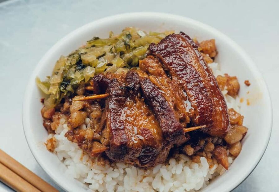 Taipei: Street Food & Hidden Eats Night Market Food Tour - The university district adds a local side of Taipei