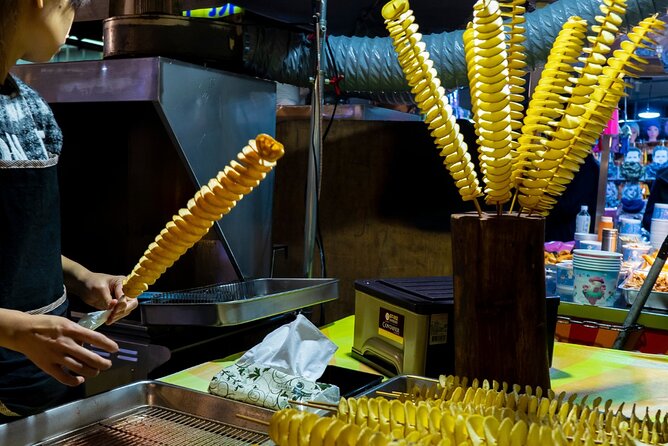 Taipei Street Food & Night Market Tour with a Local: Private & Custom - Oyster omelets, pepper cakes, and the famous market bites