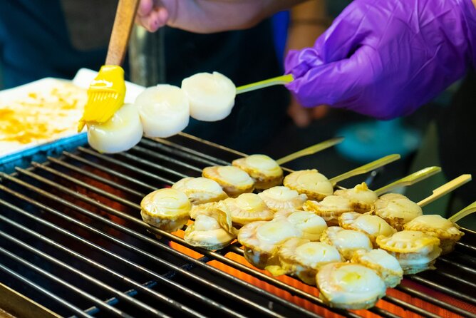 Taipei Street Food & Night Market Tour with a Local: Private & Custom - Choosing between Yansan, Raohe, and Shilin