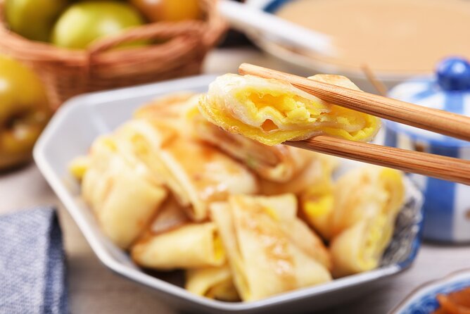 Taipei Timeout: Private 8-Hour Layover Adventures - Longshan Temple and respectful sightseeing
