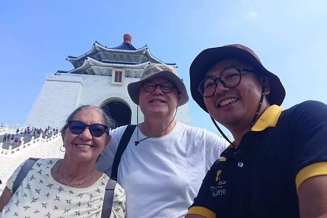 Taipei Touchdown: Make the Most of Your 6-Hour Layover - Longshan Temple: Taipei’s spiritual center