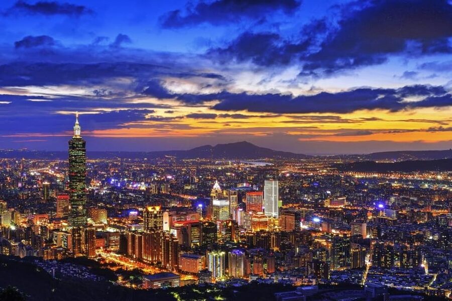 Taipei: Unlimited FunPass - Transports & Attractions Pass - Calendar-day validity changes the value