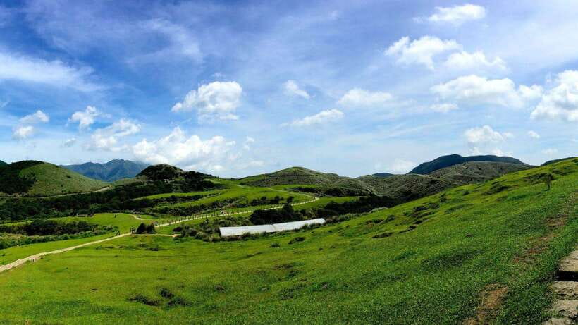 Taipei: Yangmingshan National Park Half-Day Tour - Xiaoyoukeng: where the ground lets off steam