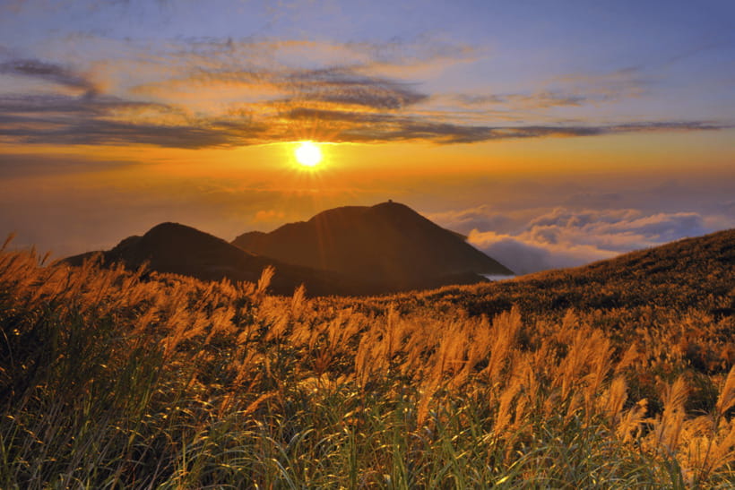 Taipei: Yangmingshan, Shifen, Jiufen & Yehliu Private Tour - Who should book this day