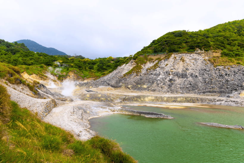 Taipei: Yangmingshan, Shifen, Jiufen & Yehliu Private Tour - Shifen Waterfall: a strong final stop
