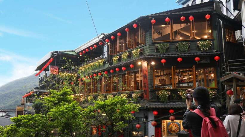 Taiwan Taipei: Customized Private Tour - The morning pickup and private vehicle
