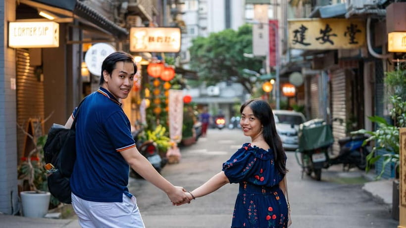 Taiwan Taipei: Quick Photoshoot with Taiwan Photographer - What the group size means for your session