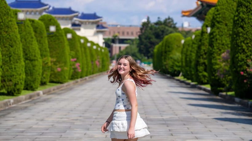 Taiwan Taipei: Quick Photoshoot with Taiwan Photographer - What makes the photo package good value