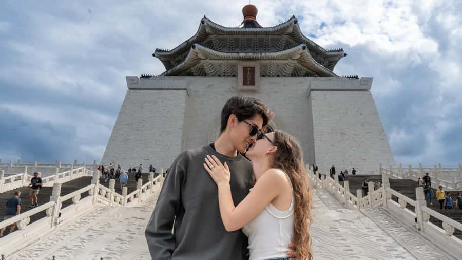 Taiwan Taipei: VIP Photoshoot with Taiwan Photographer - Taipei 101 and the Modern Route