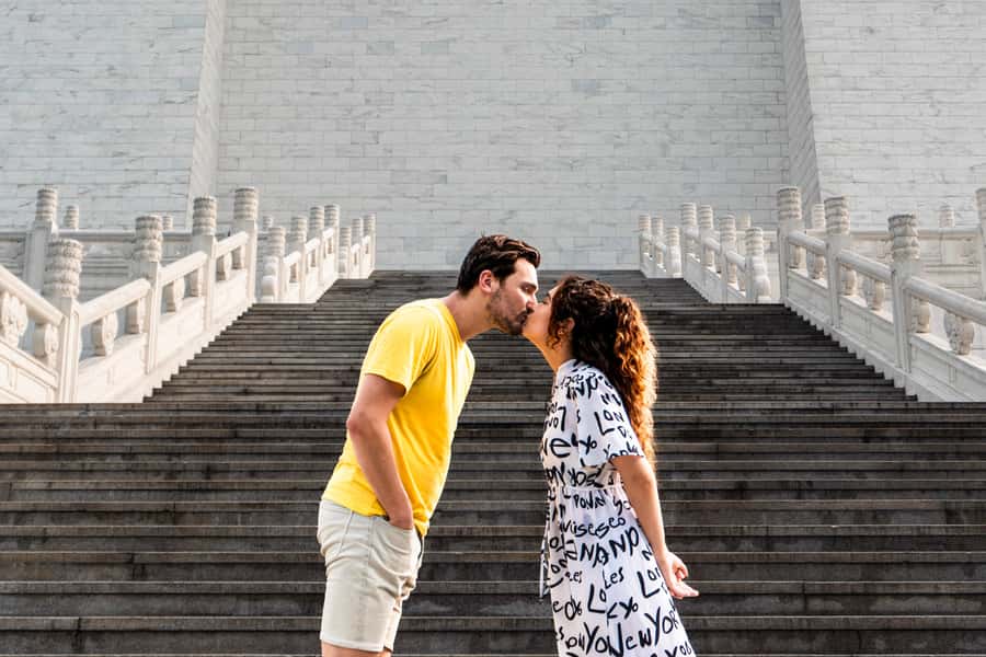 Taiwan Taipei: VIP Photoshoot with Taiwan Photographer - Posing Help Makes the Difference