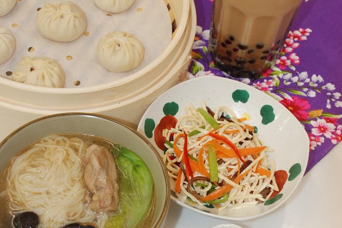 Taiwan Traditional Delicacies Experience, Xiao Long Bao, Chicken vermicelli with mushroom and sesame oil, Tofu strips salad, Bubble milk tea. - Why the instructor and class size matter