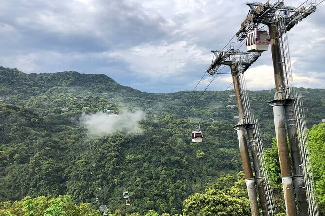 Taiwan TST : Private Tour Taipei, Yangmingshan, Beitou, Tamsui - Qingtiangang Grassland: the open-air pause