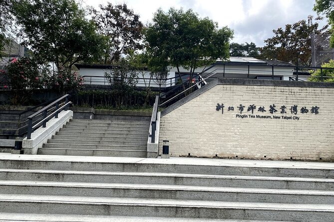 Thousand Island Lake and Pinglin Tea Plantation from Taipei - What the $52 price includes