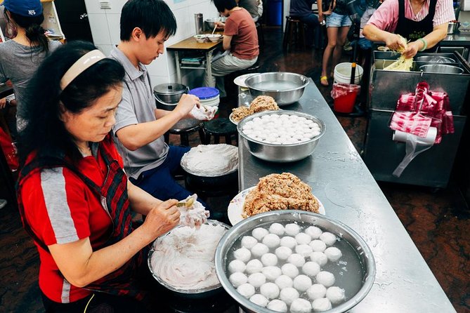 Traditional Old School Taiwanese Food Tour - Finishing at Ningxia Night Market