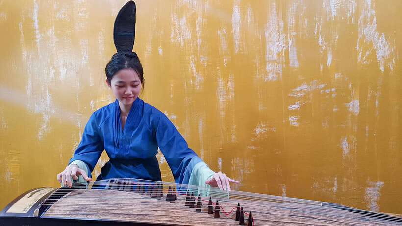 Wear Hanfu and play guzheng - The first ten minutes: choosing and wearing Hanfu
