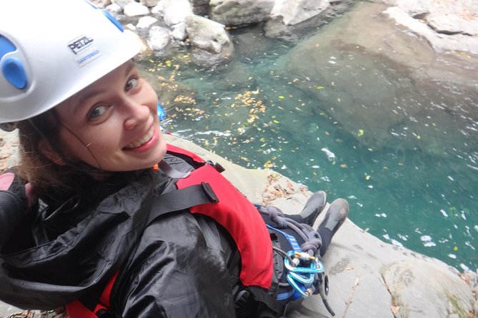 Yi-Hsin creek canyoning in northern Taiwan - Guides who make the difference