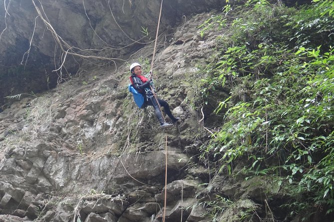Yi-Hsin creek canyoning in northern Taiwan - Rain, safety, and the physical effort